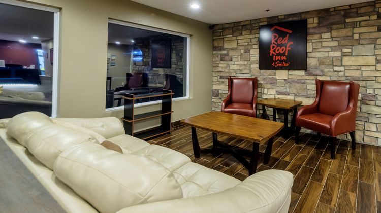 Red Roof Osage Beach - Lake of the Ozark Lobby