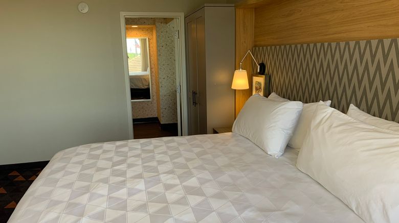 <b>Holiday Inn Crystal Lake Suite</b>. Images powered by <a href="https://www.leonardoworldwide.com/" title="Leonardo Worldwide" target="_blank">Leonardo</a>.