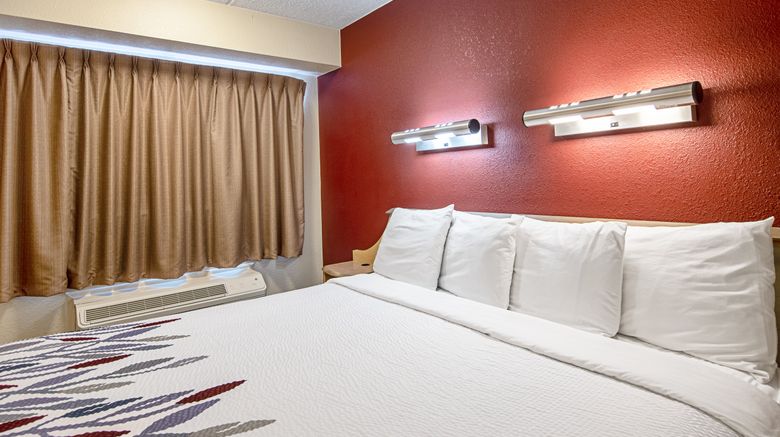 <b>Red Roof Inn Johnson City Room</b>. Images powered by <a href="https://www.leonardoworldwide.com/" title="Leonardo Worldwide" target="_blank">Leonardo</a>.