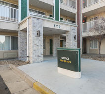 HomeTowne Studios Denver - Thornton Exterior