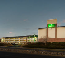 HomeTowne Studios Denver - Thornton Exterior