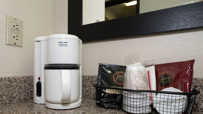 <b>Red Roof Inn & Suites Hermitage Room</b>. Images powered by <a href="https://www.leonardoworldwide.com/" title="Leonardo Worldwide" target="_blank">Leonardo</a>.