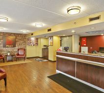 Red Roof PLUS+ Baltimore North-Timonium Lobby