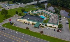 Red Carpet Inn & Suites