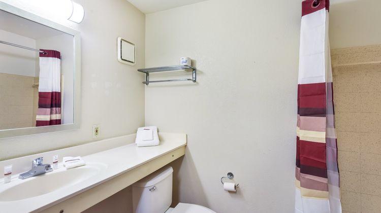 Hometowne Studios Dallas North Addison Room