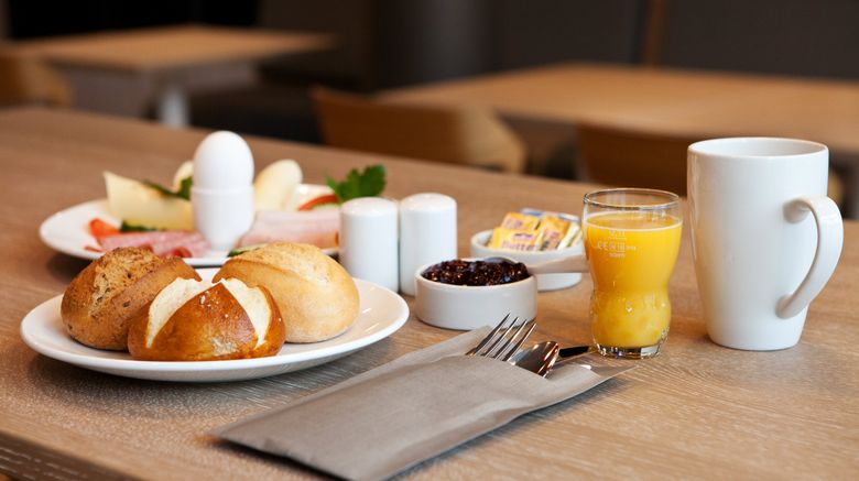 <b>Holiday Inn Express Darmstadt Restaurant</b>. Images powered by <a href="https://www.leonardoworldwide.com/" title="Leonardo Worldwide" target="_blank">Leonardo</a>.