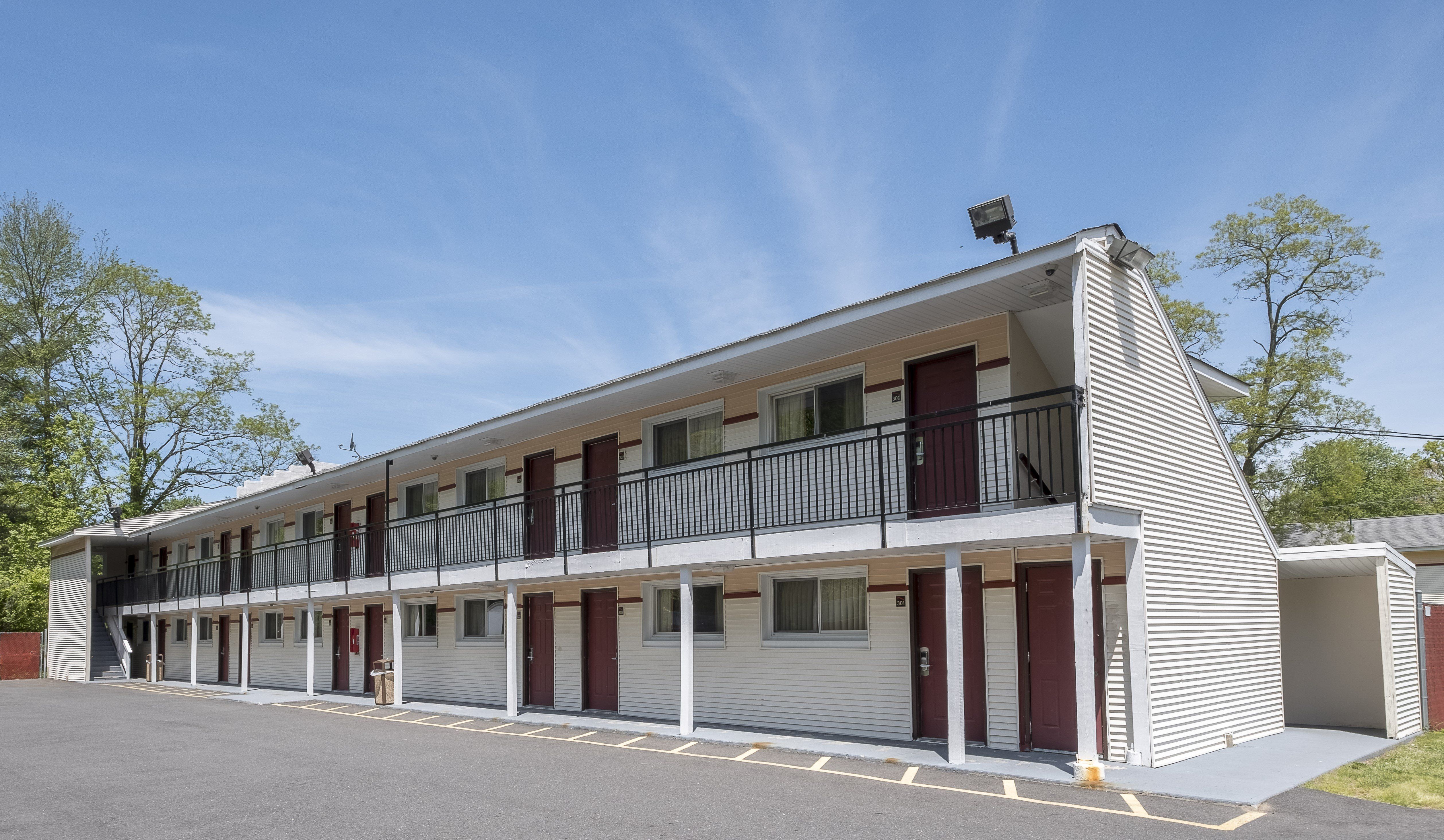 Red roof inn eatontown sales