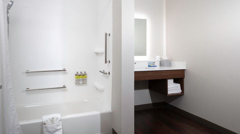 <b>Holiday Inn Express & Suites The Dalles Room</b>. Images powered by <a href="https://www.leonardoworldwide.com/" title="Leonardo Worldwide" target="_blank">Leonardo</a>.