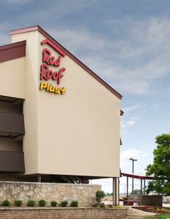 Red Roof PLUS+ Chicago - Naperville