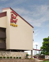 Red Roof Plus Chicago - Naperville