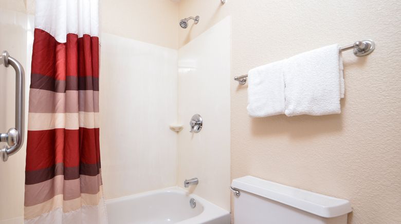 <b>Red Roof Inn Toledo - University Room</b>. Images powered by <a href="https://www.leonardoworldwide.com/" title="Leonardo Worldwide" target="_blank">Leonardo</a>.