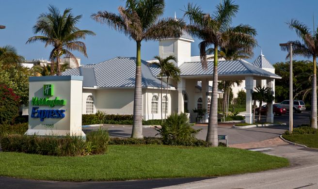 Holiday Inn Express North Palm Beach Exterior