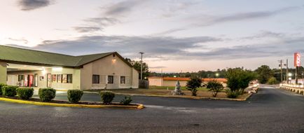 Red Roof Inn Sylacauga Exterior