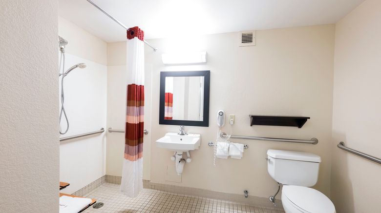 <b>Red Roof PLUS+ San Antonio Downtown Room</b>. Images powered by <a href="https://www.leonardoworldwide.com/" title="Leonardo Worldwide" target="_blank">Leonardo</a>.