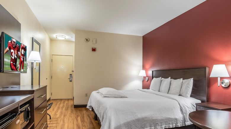 <b>Red Roof PLUS+ San Antonio Downtown Room</b>. Images powered by <a href="https://www.leonardoworldwide.com/" title="Leonardo Worldwide" target="_blank">Leonardo</a>.