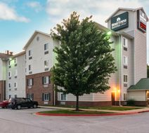 HomeTowne Studios & Suites Bentonville Exterior