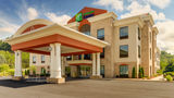 Holiday Inn Express & Suites Exterior