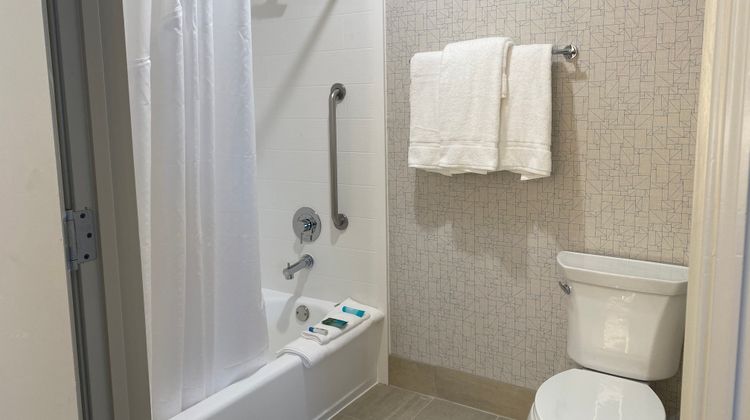 Holiday Inn Express/Stes Silicon Valley Room