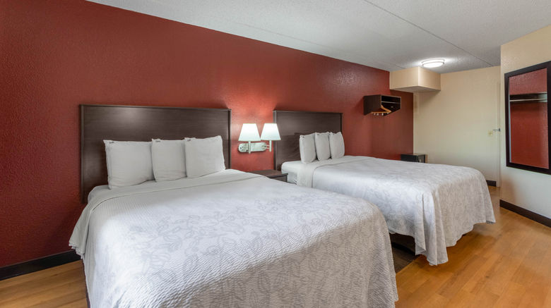 <b>Red Roof PLUS+ El Paso East Room</b>. Images powered by <a href="https://www.leonardoworldwide.com/" title="Leonardo Worldwide" target="_blank">Leonardo</a>.