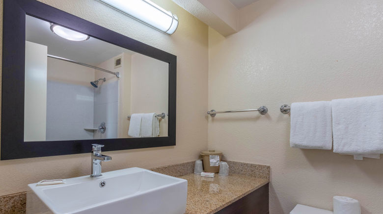<b>Red Roof PLUS+ El Paso East Room</b>. Images powered by <a href="https://www.leonardoworldwide.com/" title="Leonardo Worldwide" target="_blank">Leonardo</a>.