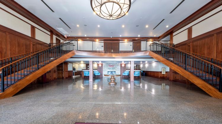 HomeTowne Studios Wilmington-New Castle Lobby