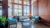 HomeTowne Studios Wilmington-New Castle Lobby