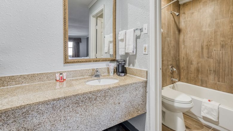 <b>OYO Hotel Pineville LA Hwy 165 Room</b>. Images powered by <a href="https://www.leonardoworldwide.com/" title="Leonardo Worldwide" target="_blank">Leonardo</a>.