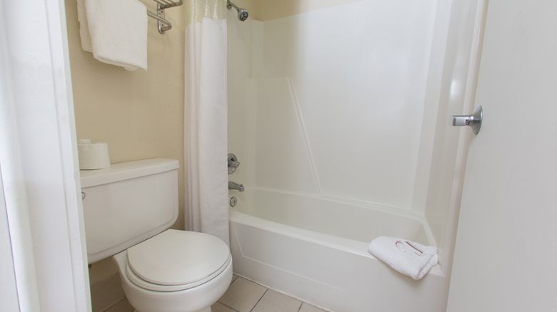 <b>Red Roof Inn Ardmore Room</b>. Images powered by <a href="https://leonardo.com/" title="Leonardo Worldwide" target="_blank">Leonardo</a>.