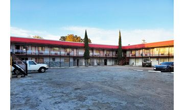 OYO Hotel Alpine TX near University