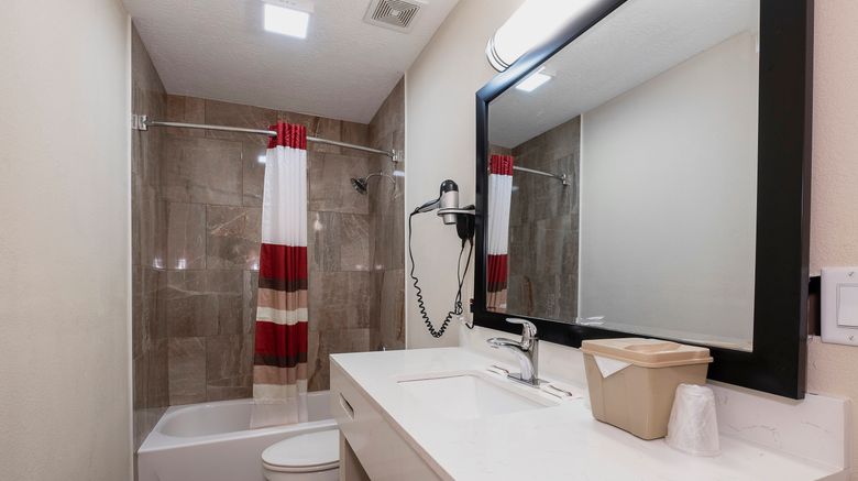 <b>Red Roof Inn Starkville - University Room</b>. Images powered by <a href="https://www.leonardoworldwide.com/" title="Leonardo Worldwide" target="_blank">Leonardo</a>.