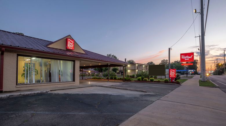 <b>Red Roof Inn Starkville - University Exterior</b>. Images powered by <a href="https://www.leonardoworldwide.com/" title="Leonardo Worldwide" target="_blank">Leonardo</a>.