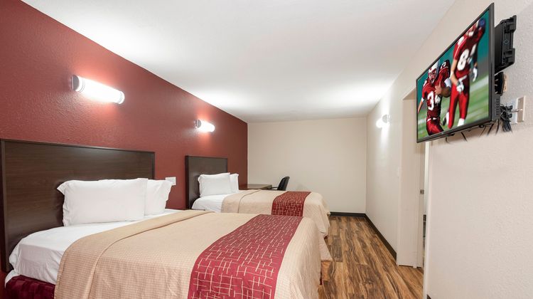 Red Roof Inn Starkville - University Suite