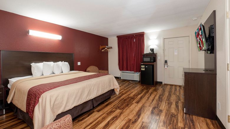 <b>Red Roof Inn Starkville - University Suite</b>. Images powered by <a href="https://www.leonardoworldwide.com/" title="Leonardo Worldwide" target="_blank">Leonardo</a>.