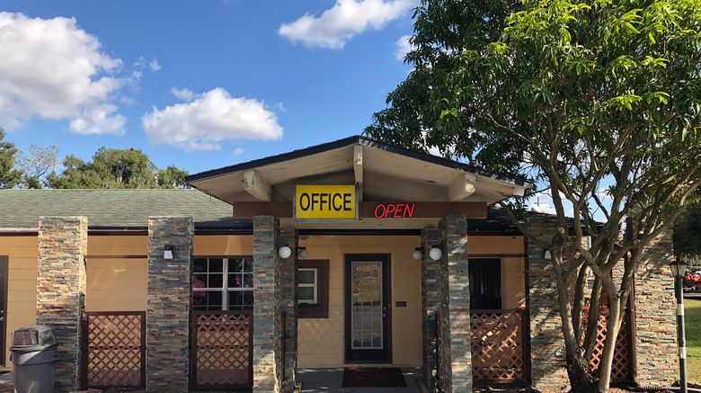 OYO Superior Budget Inn Bartow Exterior. Images powered by <a href="https://www.leonardoworldwide.com" target="_blank" rel="noopener">Leonardo</a>.