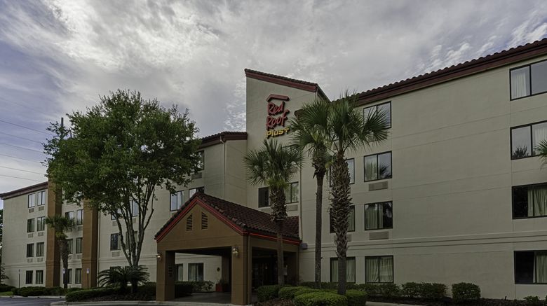 <b>Red Roof PLUS+ Gainesville Exterior</b>. Images powered by <a href="https://www.leonardoworldwide.com/" title="Leonardo Worldwide" target="_blank">Leonardo</a>.