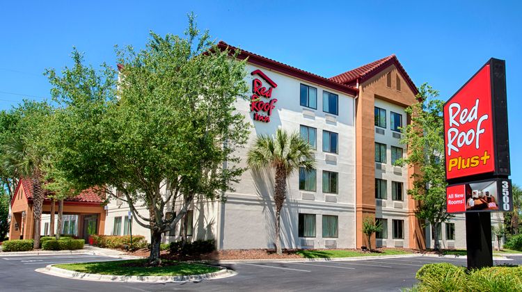Red Roof PLUS+ Gainesville Exterior