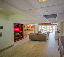 Red Roof PLUS+ Houston - Energy Corridor Lobby