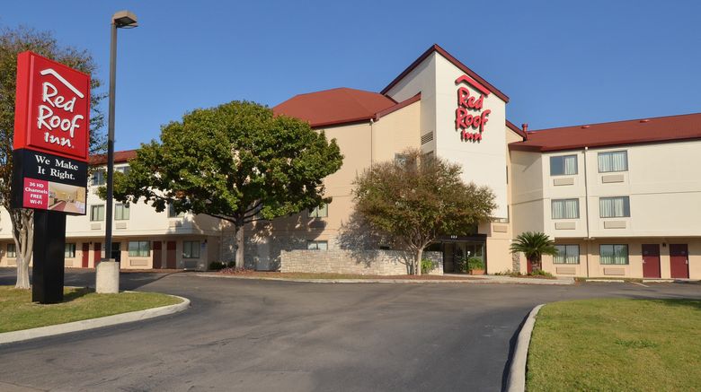 Red Roof Inn San Antonio Airport Exterior. Images powered by <a href="https://www.leonardoworldwide.com" target="_blank" rel="noopener">Leonardo</a>.