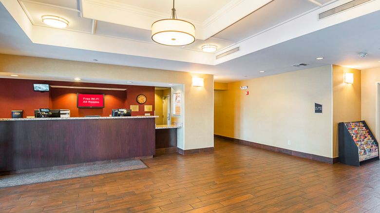 <b>Red Roof PLUS+ Phoenix West Lobby</b>. Images powered by <a href="https://www.leonardoworldwide.com/" title="Leonardo Worldwide" target="_blank">Leonardo</a>.