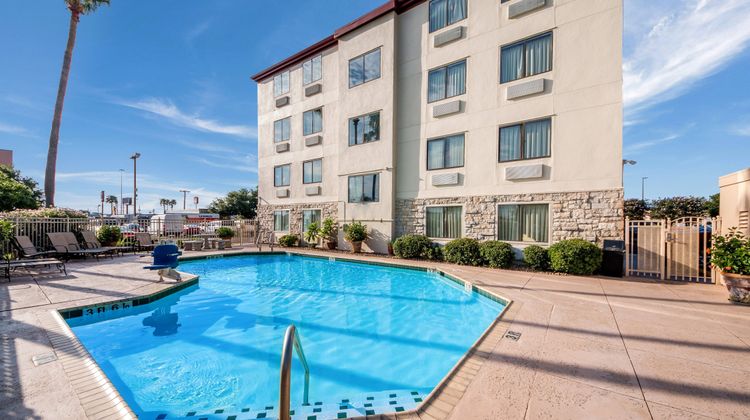 Red Roof Inn Laredo Pool