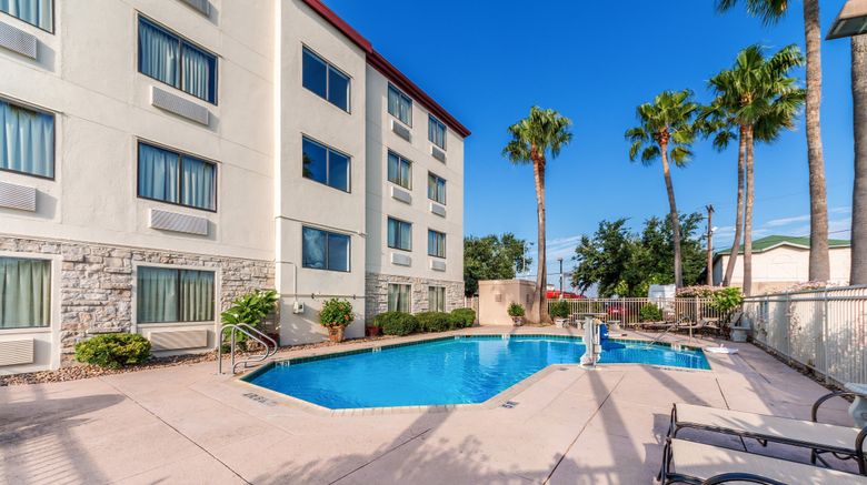 <b>Red Roof Inn Laredo Pool</b>. Images powered by <a href="https://www.leonardoworldwide.com/" title="Leonardo Worldwide" target="_blank">Leonardo</a>.