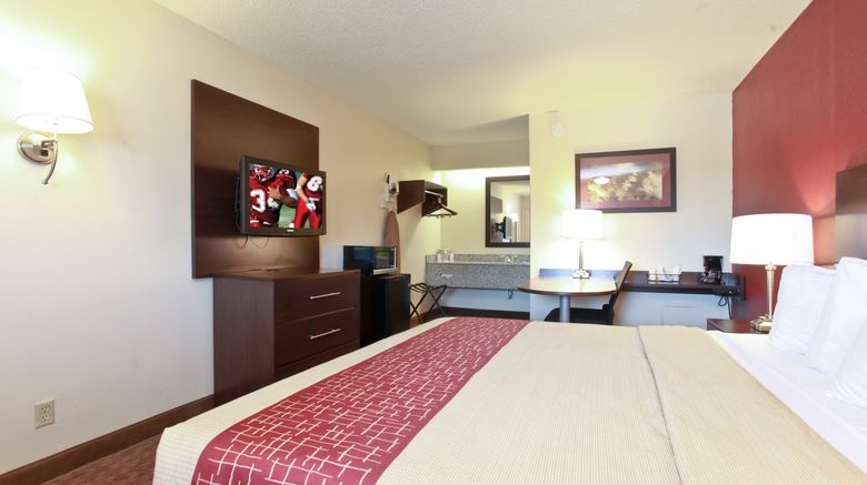 <b>Red Roof Inn Michigan City Room</b>. Images powered by <a href="https://www.leonardoworldwide.com/" title="Leonardo Worldwide" target="_blank">Leonardo</a>.