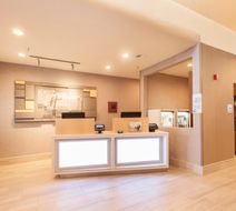 Holiday Inn Express & Suites Santa Fe Lobby