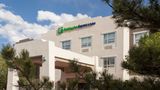 Holiday Inn Express & Suites Santa Fe Exterior