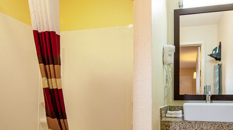 <b>Red Roof Inn Scottsburg Room</b>. Images powered by <a href="https://www.leonardoworldwide.com/" title="Leonardo Worldwide" target="_blank">Leonardo</a>.