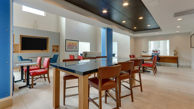 <b>Holiday Inn Express & Suites Restaurant</b>. Images powered by <a href="https://www.leonardoworldwide.com/" title="Leonardo Worldwide" target="_blank">Leonardo</a>.