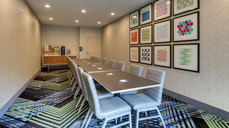 <b>Holiday Inn Express & Suites Meeting</b>. Images powered by <a href="https://www.leonardoworldwide.com/" title="Leonardo Worldwide" target="_blank">Leonardo</a>.