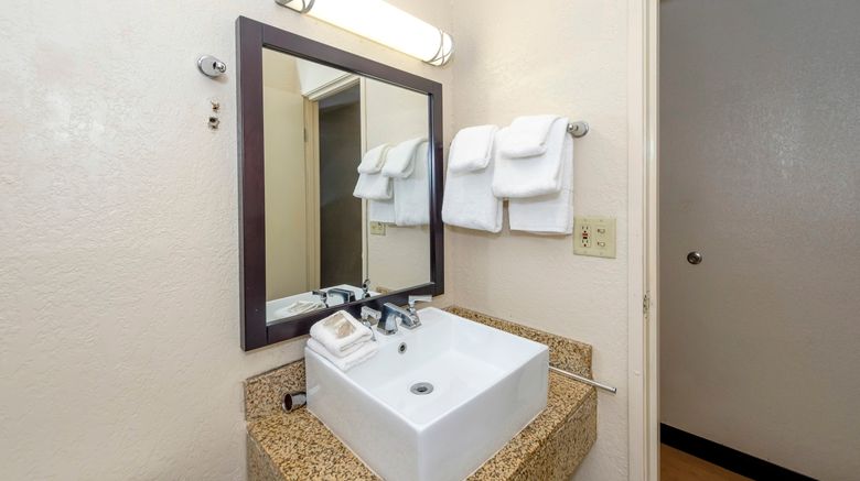 <b>Red Roof Inn Jacksonville - Cruise Port Room</b>. Images powered by <a href="https://www.leonardoworldwide.com/" title="Leonardo Worldwide" target="_blank">Leonardo</a>.