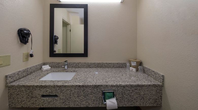<b>Red Roof Inn Hillsville Room</b>. Images powered by <a href="https://www.leonardoworldwide.com/" title="Leonardo Worldwide" target="_blank">Leonardo</a>.