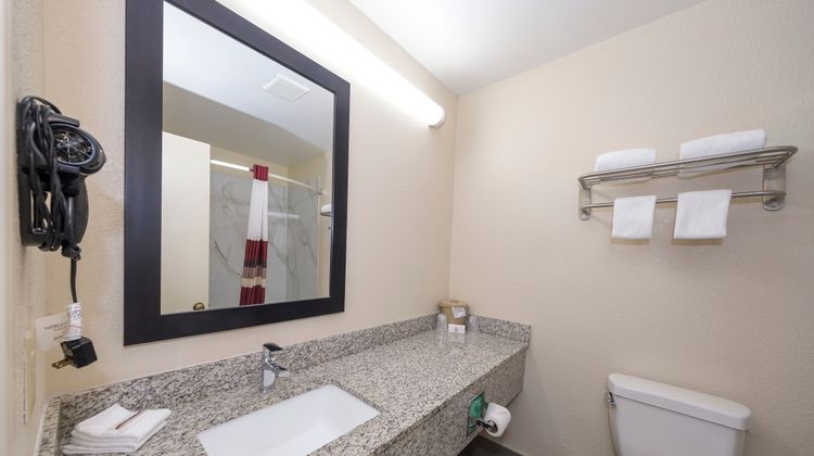 Red Roof Inn Hillsville Room